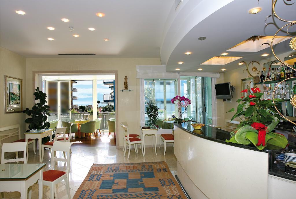 Hotel Helios Lido di Jesolo Exterior foto