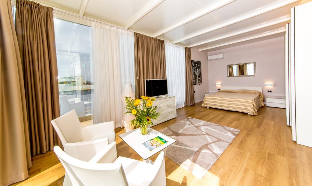 Hotel Helios Lido di Jesolo Quarto foto